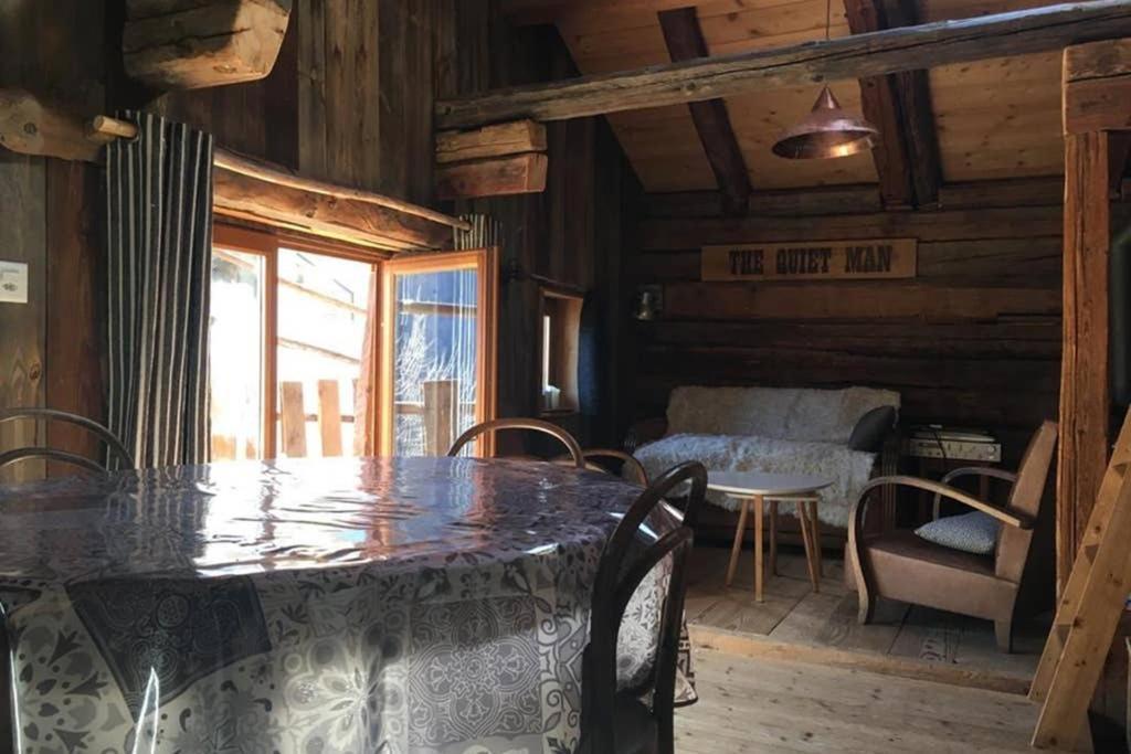 La Cabane De L'Homme Tranquille Le Tretien Екстериор снимка