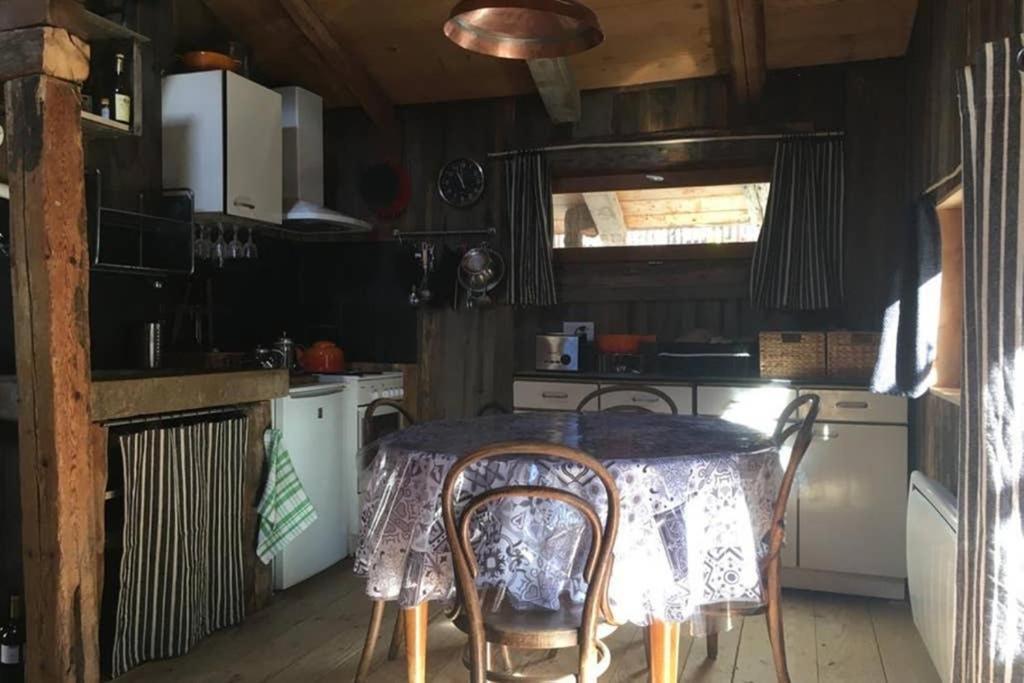 La Cabane De L'Homme Tranquille Le Tretien Екстериор снимка