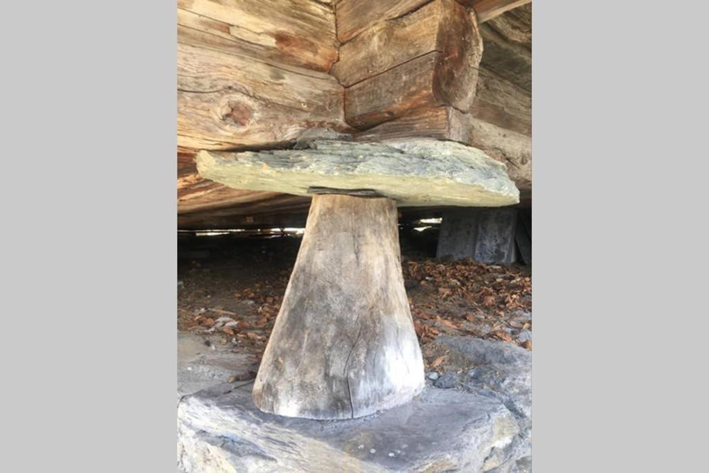 La Cabane De L'Homme Tranquille Le Tretien Екстериор снимка