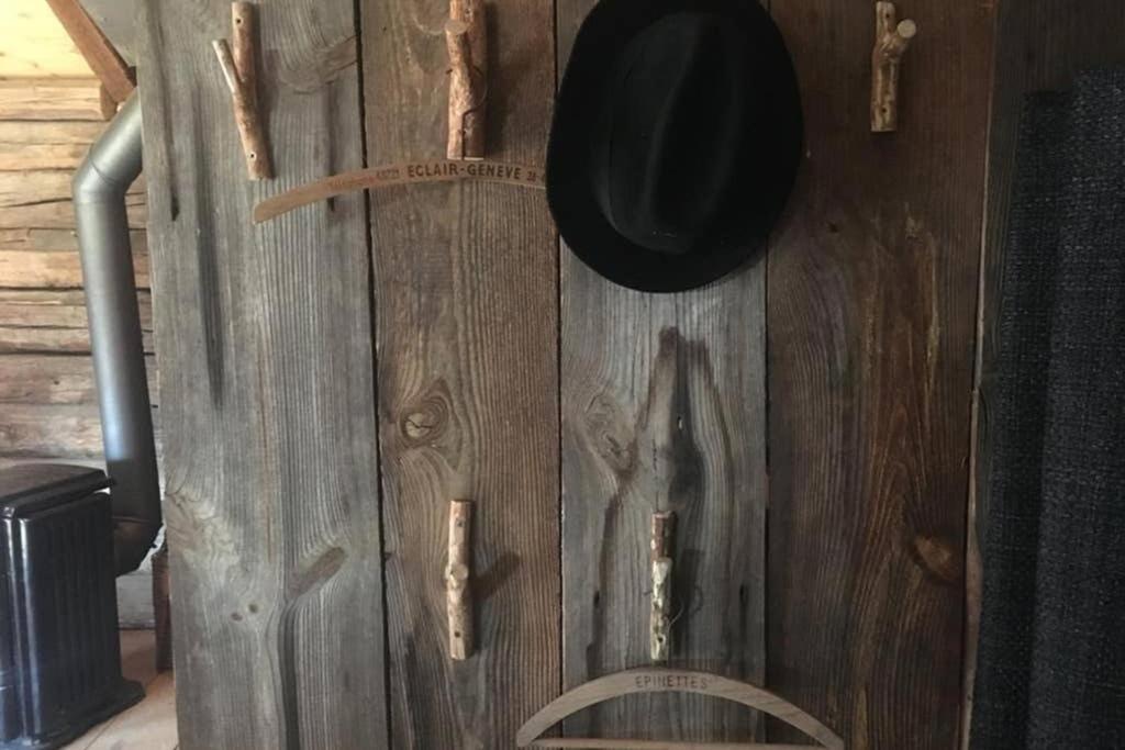 La Cabane De L'Homme Tranquille Le Tretien Екстериор снимка