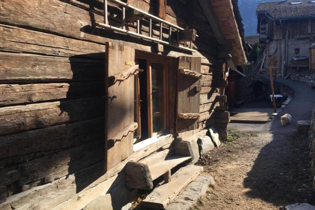 La Cabane De L'Homme Tranquille Le Tretien Екстериор снимка